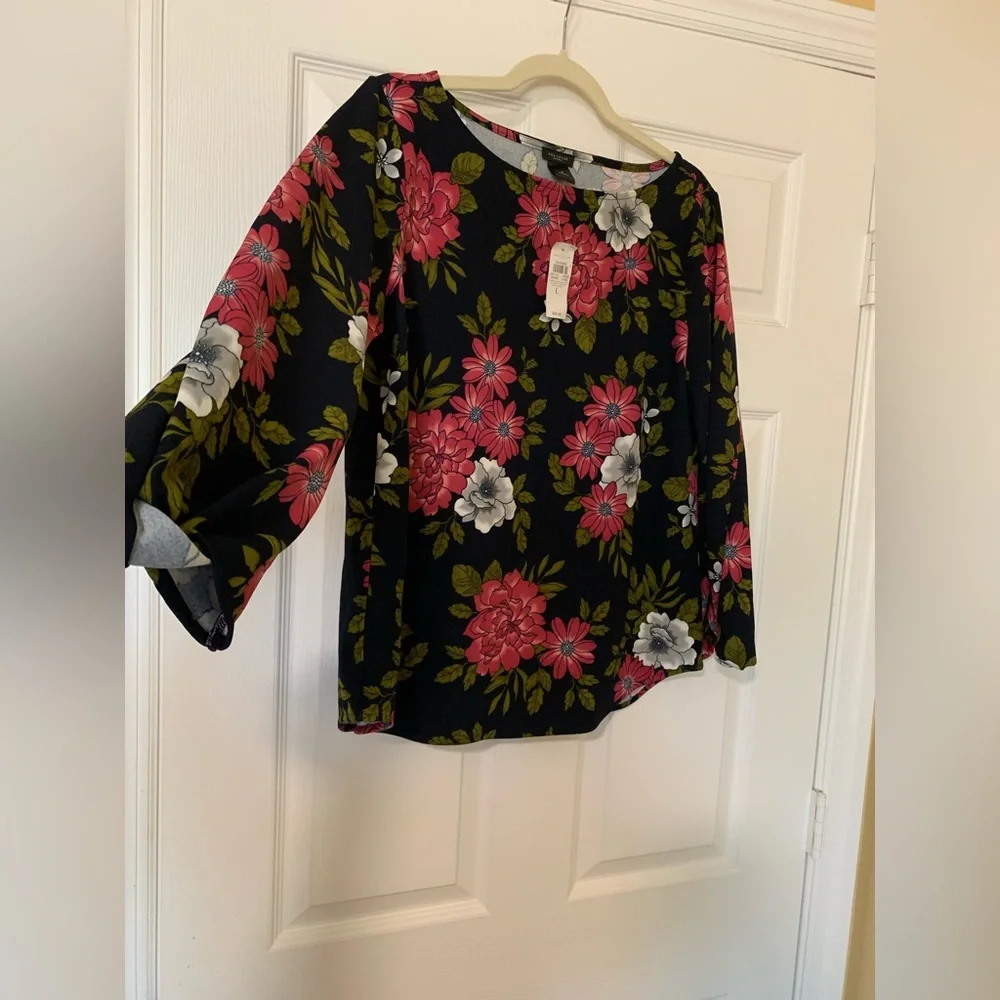 NWT Ann Taylor Factory 3/4 Sleeve Floral Blouse Size‎ Large Elegant Feminine